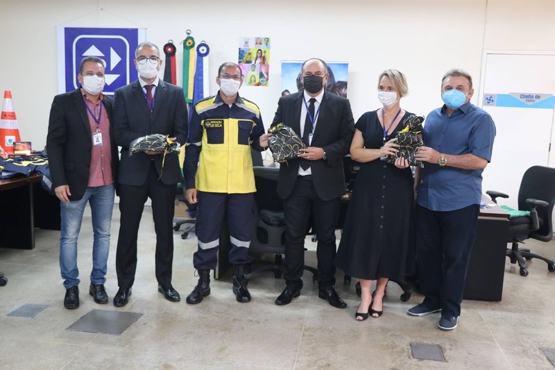 Solenidade presidida pelo superintendente Isaías Gualberto e pelo coordenador da Operação Lei Seca, Rochester Vale, entrega novos equipamentos e fardamentos aos agentes da OLS.